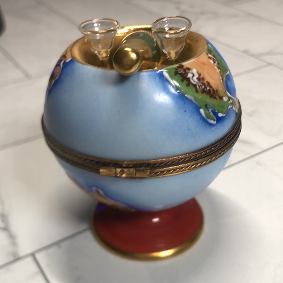 Limoges Box Pient Main France Genuine Authentic Trinket Toast to the World - Picture 5 of 9